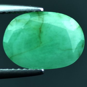3.37 CTS~Rich Green NATURAL Emerald: STONE NAME : EMERALD LOT NO : EM- 4357 , Quantity: 1PCS , WEIGHT CTS : 3.37 CTS , SIZE : 12X8.5X4.1 MM , COLOR : GREEN , SHAPE : OVAL , ORIGIN : COLOMBIA , LUSTER : MARVELOUS , HARDNESS : 7.5 , TREATM