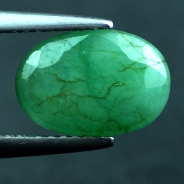 3.46CTS~Rich Green natural Emerald: STONE NAME : EMERALD LOT NO : EM- 4244, Quantity: 1PCS , WEIGHT CTS : 3.46 CTS , SIZE :10.9x7.6x5.6 MM , COLOR : GREEN , SHAPE : OVAL , ORIGIN : COLOMBIA , LUSTER : MARVELOUS , HARDNESS : 7.5 , TREATM