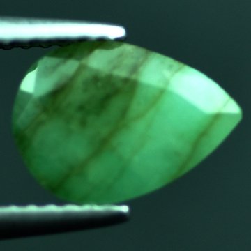 2.40 CTS~Rich Green NATURAL Emerald: STONE NAME : EMERALD LOT NO : EM- 4267 , Quantity: 1PCS , WEIGHT CTS : 2.40 CTS , SIZE : 10.2X7.4X5.2 MM , COLOR : GREEN , SHAPE : PEAR , ORIGIN : COLOMBIA , LUSTER : MARVELOUS , HARDNESS : 7.5 , TREA