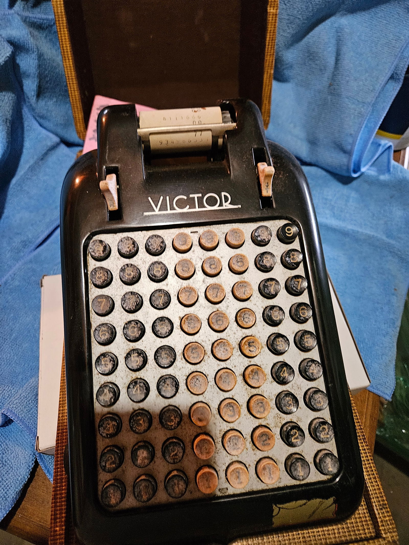 Victor Adding Machine Circa 1940: Victor Adding Machine Circa 1940in case