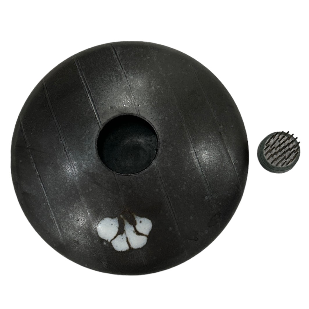 Vintage Black and White Flat Striped Stoneware Japanese Frog Vase (1 of 6)