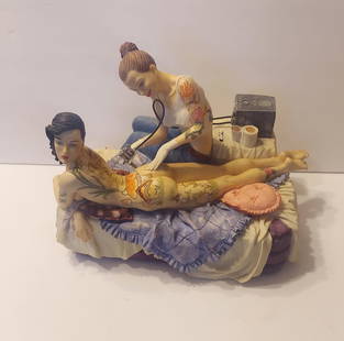 Tattoo Artist Statue-Fantasy Gifts collection Tattoo Artist LIMITED EDITION "the female artist": Tattoo Artist Statue-Vintage Tattoo Decoration| Figure depicts Female Tattoo Artist Tattooing Client | Fantasy Gift Collections | Size: ca 12" |Condition: Excellent *see images | Item Location:USA