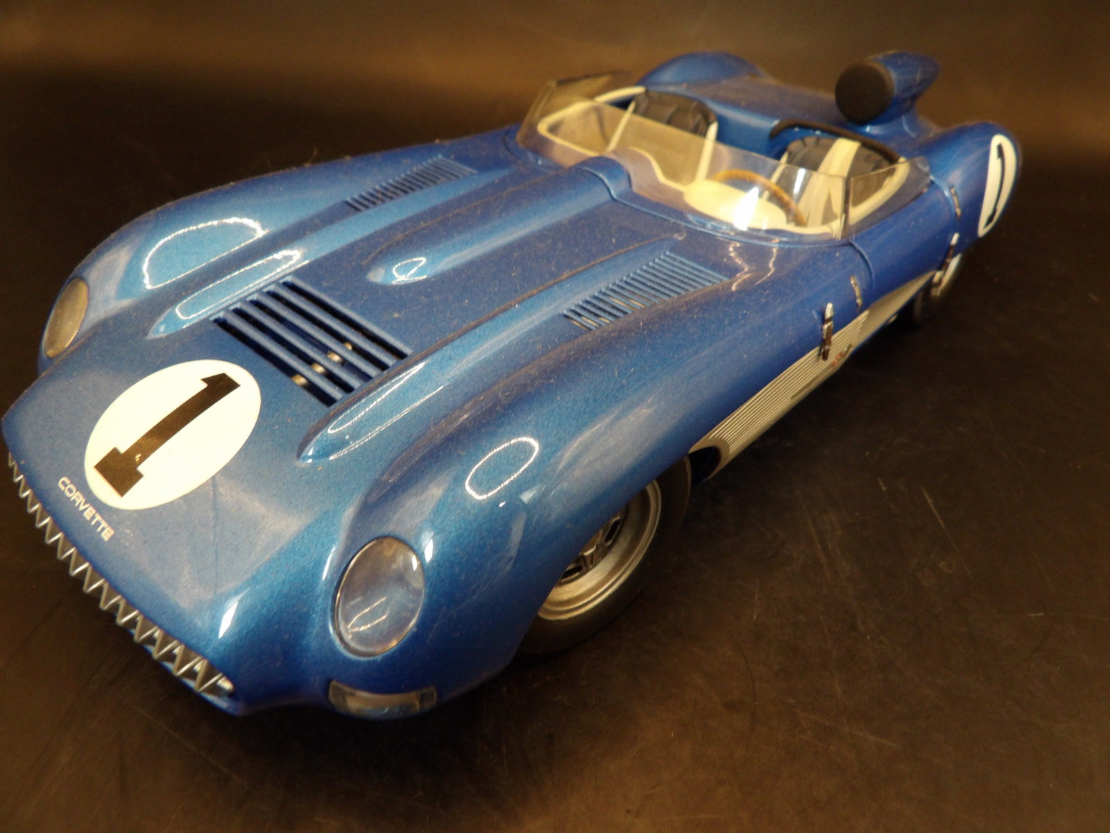 Chevrolet Corvette SS 1957: 9.2 inches length.