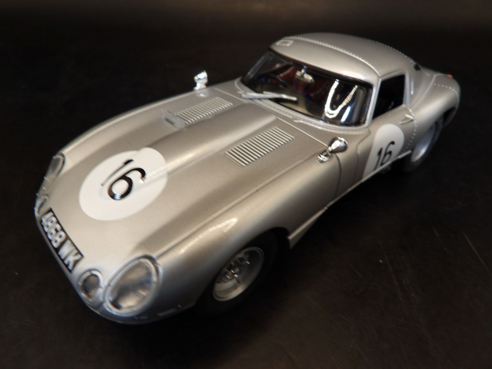 Jaguar E-Type Slot Car (1 of 6)