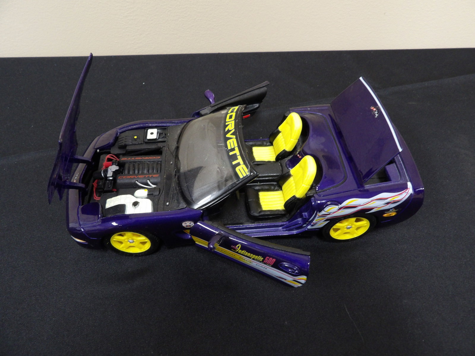 Maisto 98 Corvette: 9.5 inches length.