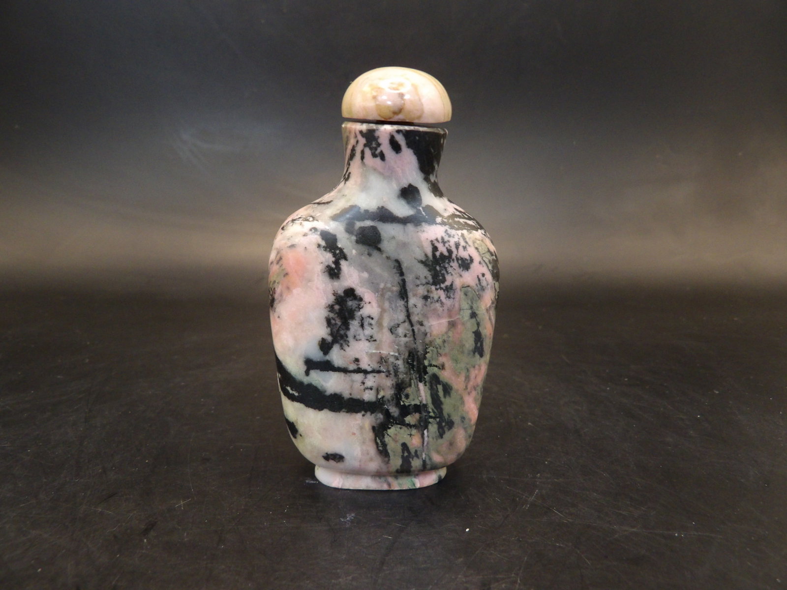 Antique rhodolite snuff bottle: 2.7 inches height.