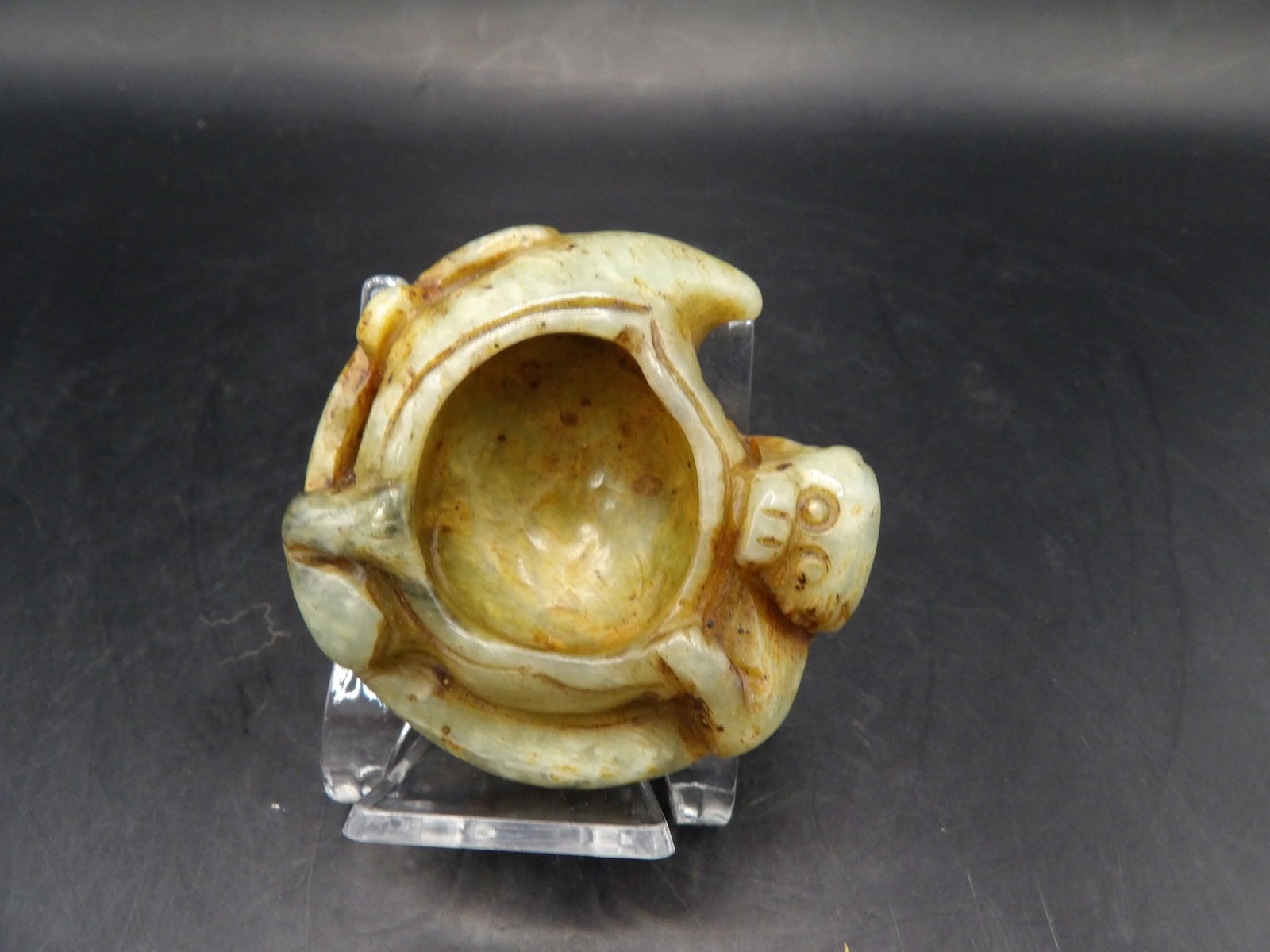 Chinese Qing dynasty small jade brush washer with Chilong carving: Size 2.1 x 2.1 x 0.8 inches. 63 grams.