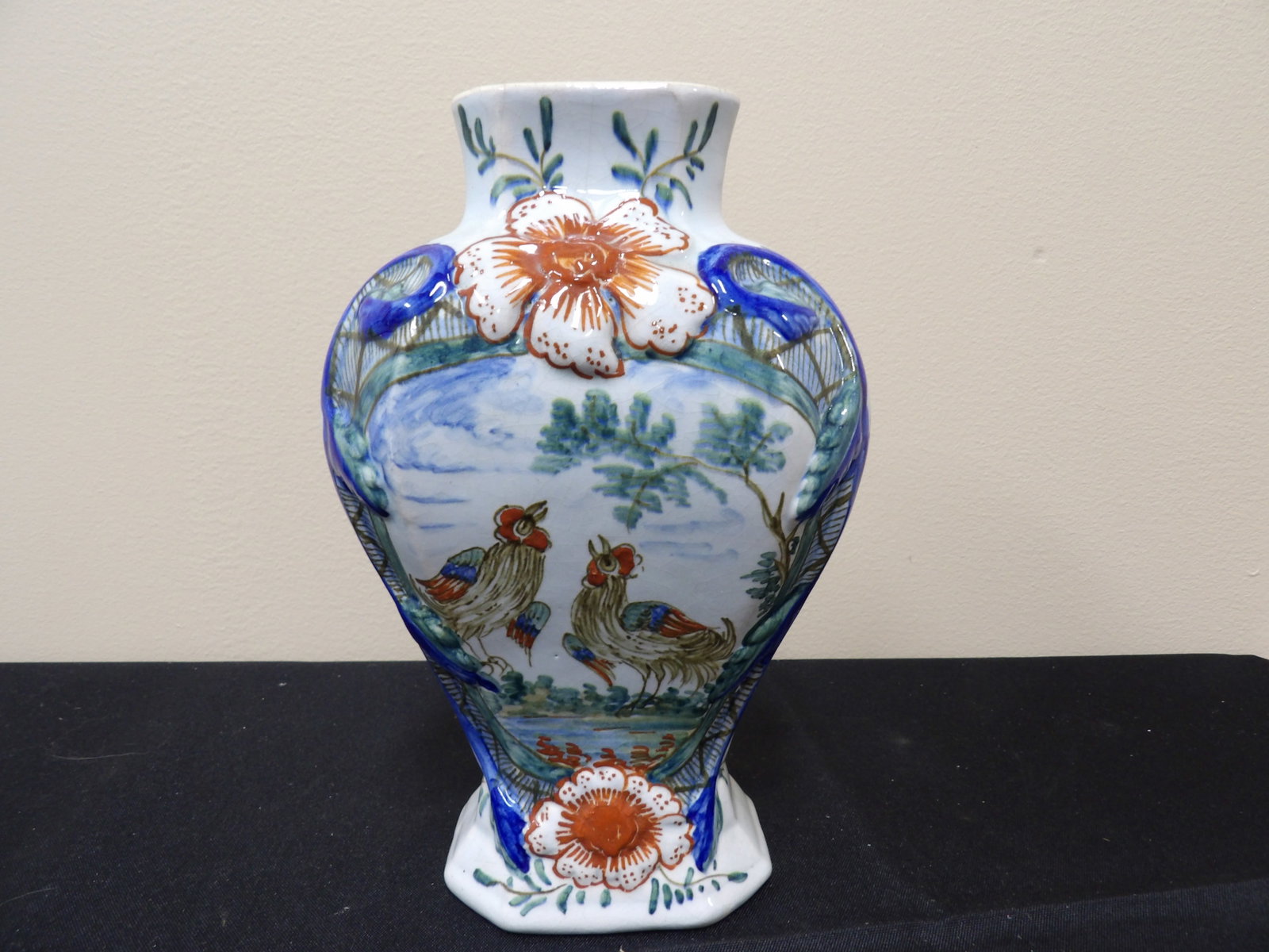 Vintage Dutch Vase Het Bijltje Factory: 8 inches height.