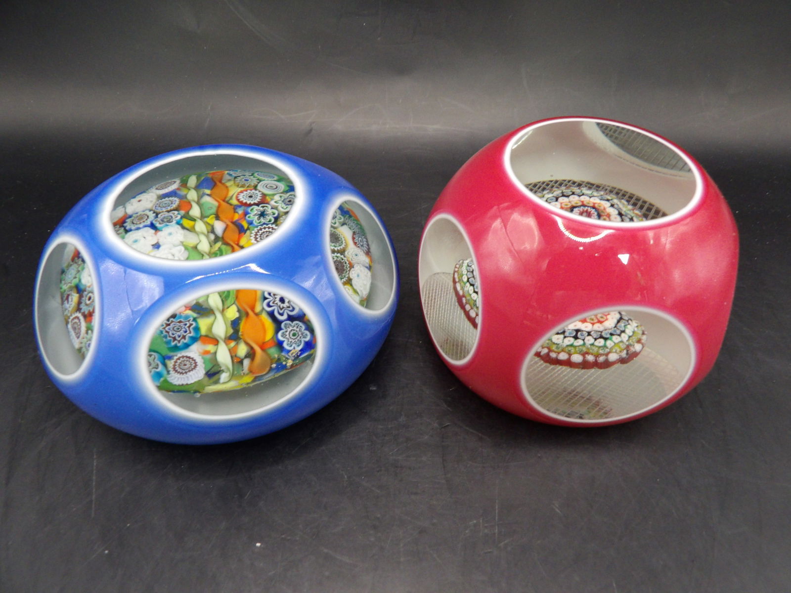 Lot of 2 Murano art glass paper weight: The wider one is 4 inches width.