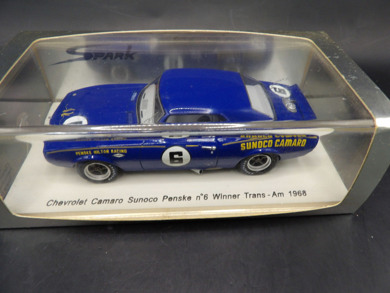 Spark Chevrolet Camaro Sunoco Penske n 6 winner Trans-am 1968 in original box: Display case is 5.5 inches length.