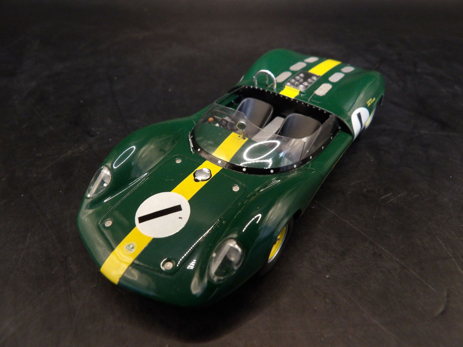 Spark model car marked 1 (1 of 5)