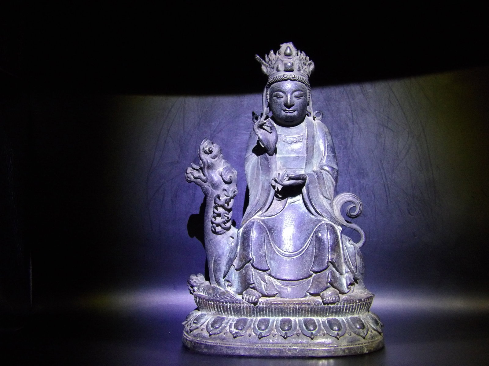 Chinese Ming Dynasty Bronze (10") Buddha Statue (1 of 10)