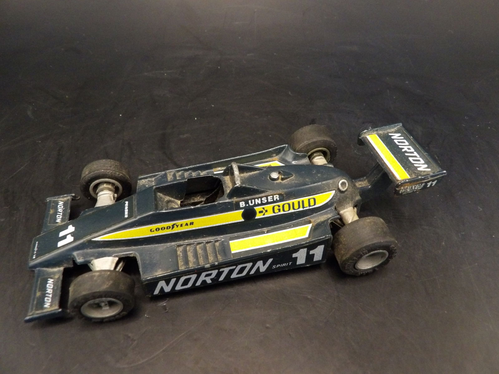 Penske PC 9 Racer (1 of 6)