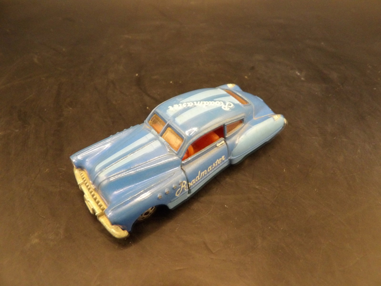 Road Champs Roadmaster: 2.7 inches length.