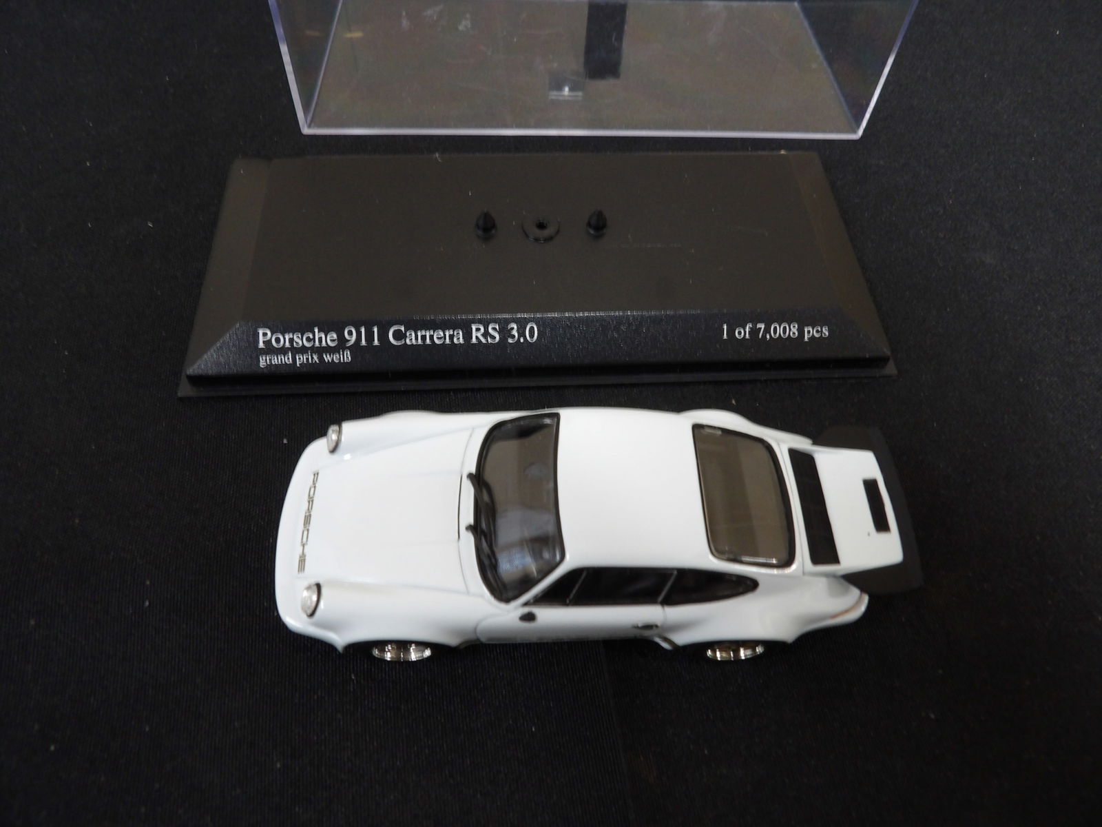 Minichamps Porsche 911 Carrera RS 3.0 1974 white in original display case and box (1 of 4)