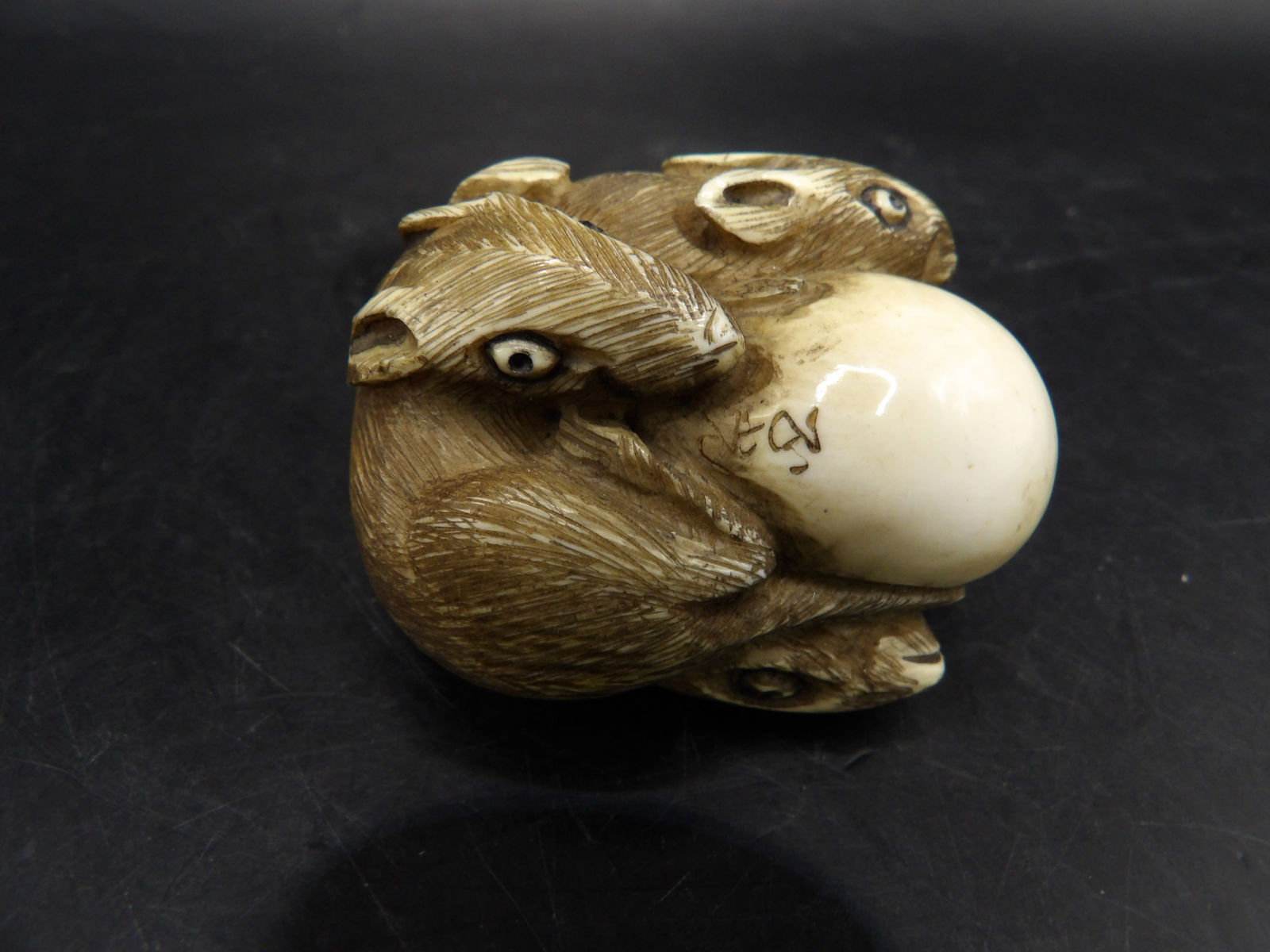 Japanese fine carved netsuke with 4 rats signed - No Export (1 of 5)