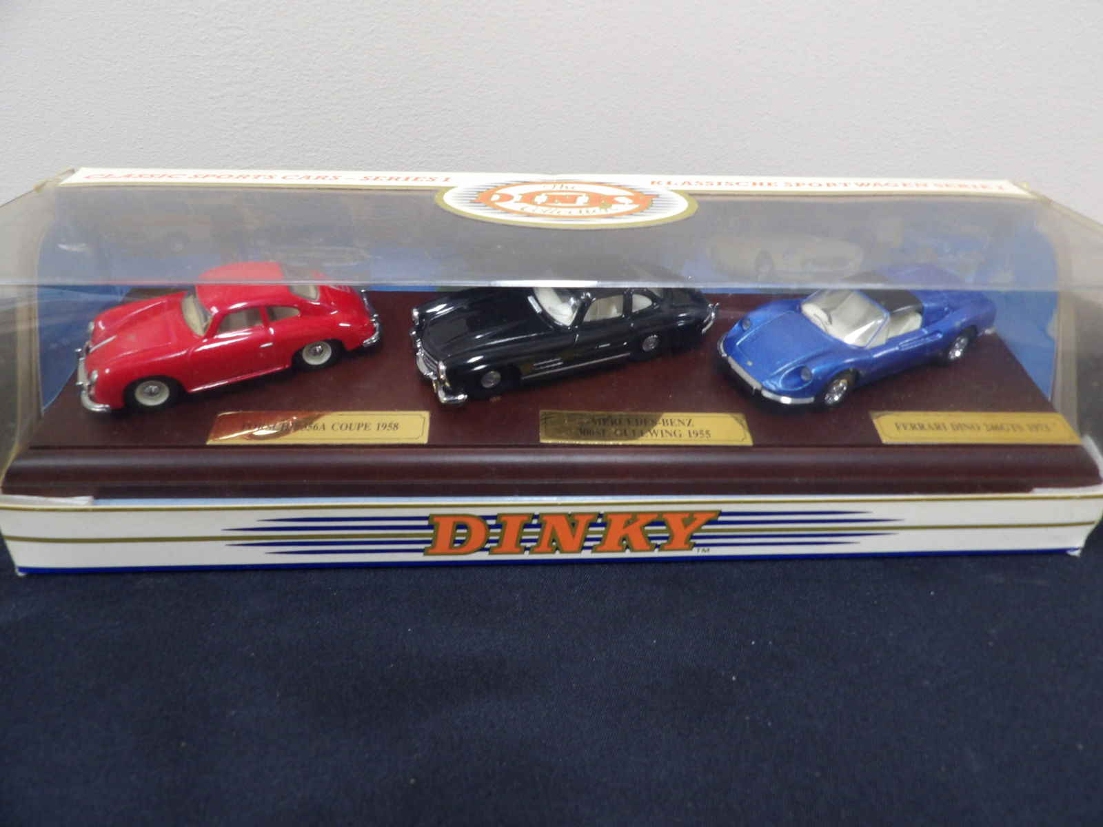 Matchbox Classic Sports Car Series 1 With Porsche, Mercedes-Benz and Ferrari: 3 cars in 13 inches length original box. Porsche 356A 1958, Mercedes-Benz 300 SL 1955 and Ferrari Dino 1973.