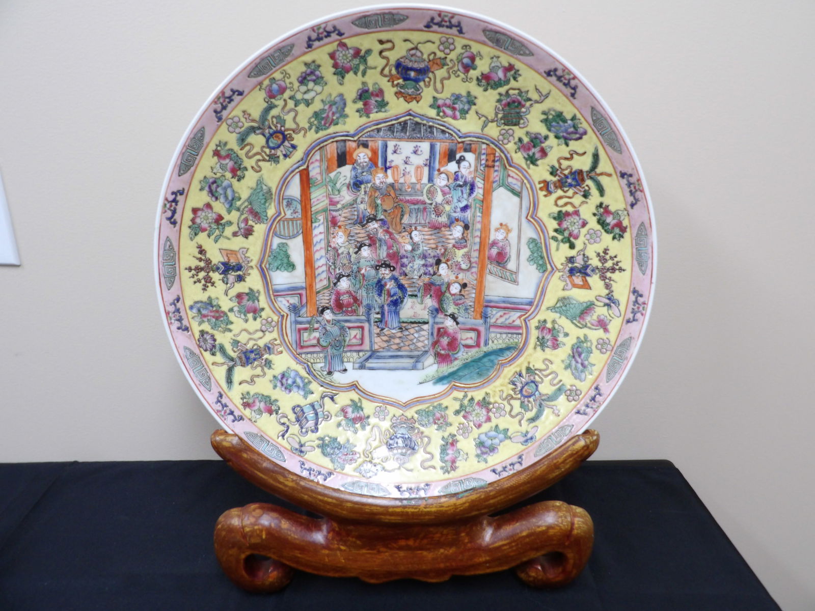 Rare Chinese Qing dynasty Tongzhi mark huge porcelain charger plate with custom wood stand (1 of 12)