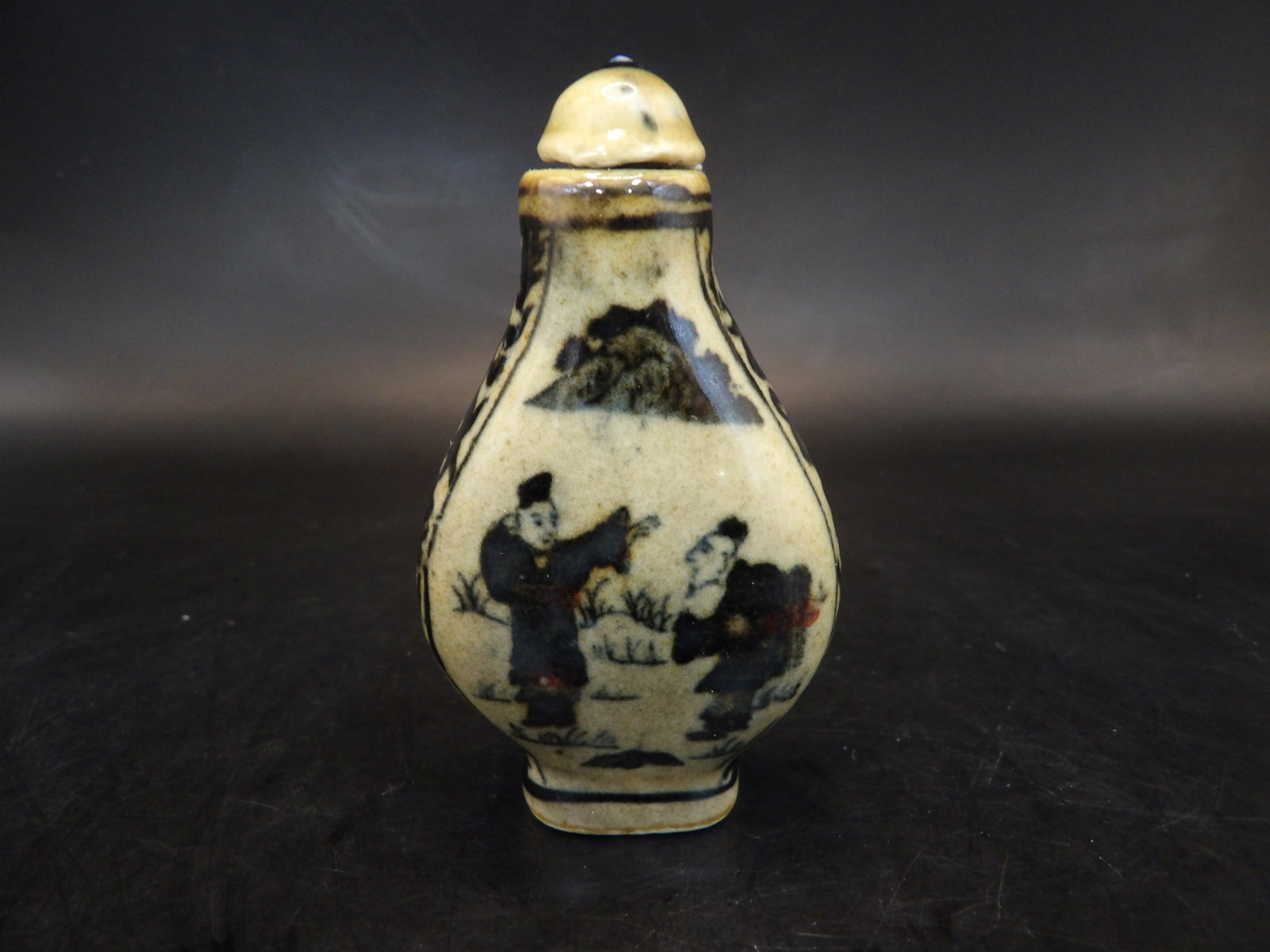 Antique Chinese blue and white porcelain snuff bottle signed: 2.5 inches height.