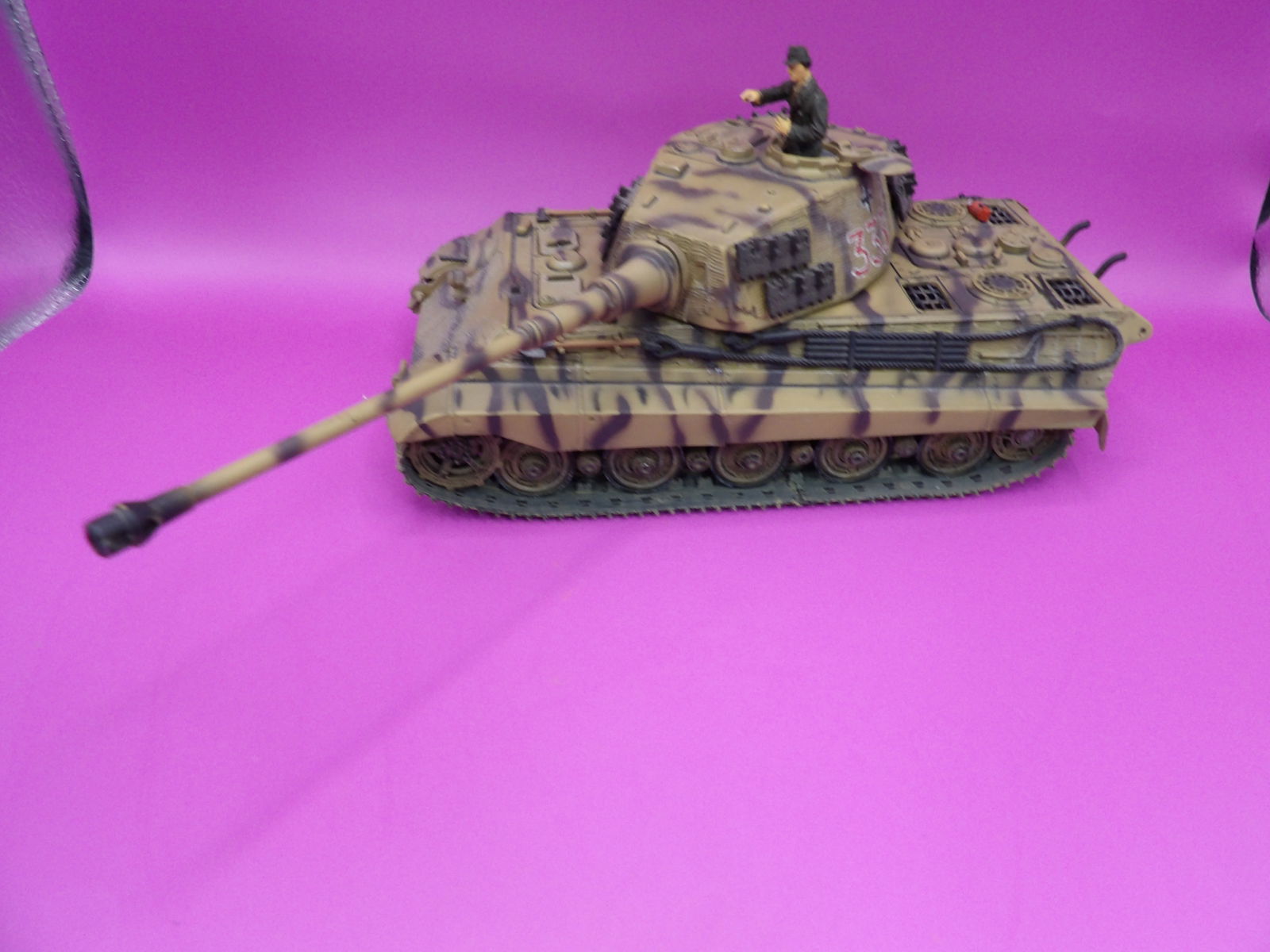 Unimax King Tiger heavy WWII model tank (1 of 10)