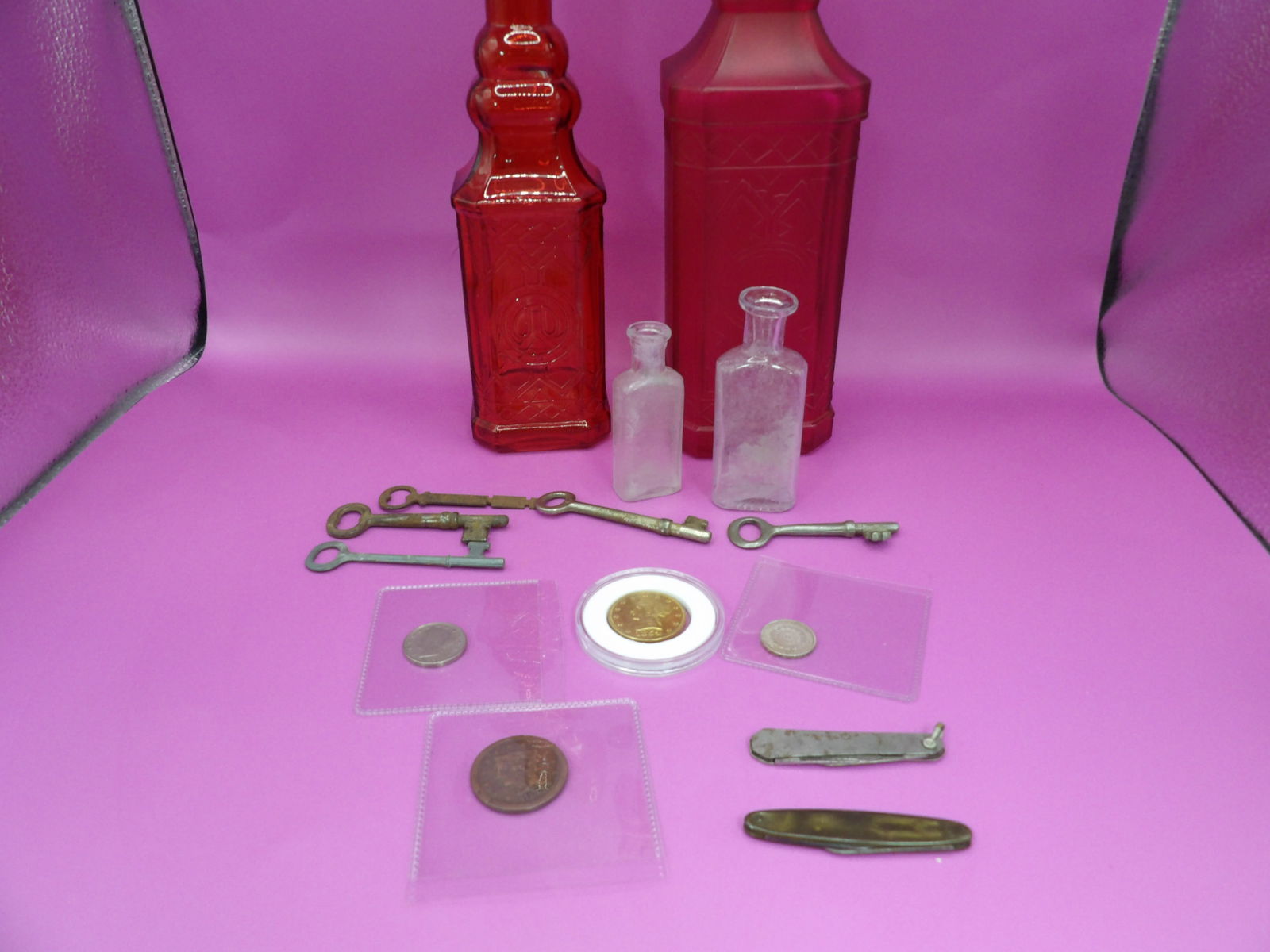 Large estate lot of 15 items glass bottles keys knife coins (1 of 9)