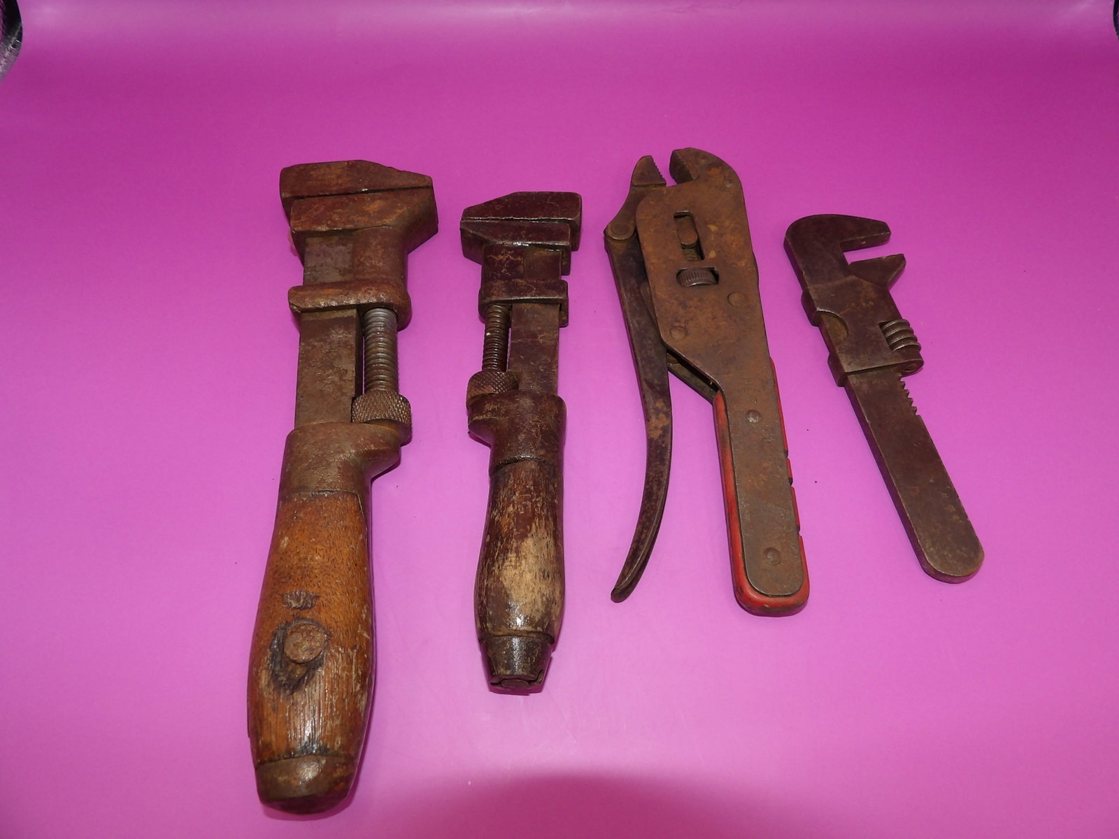 Lot of 4 antique wrenches: The longest one is 8.2 inches.