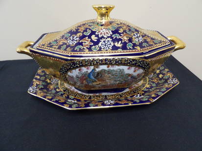 Very ornate Chinese export porcelain tureen and large serving plate: Porcelain serving plate is 15 inches length.