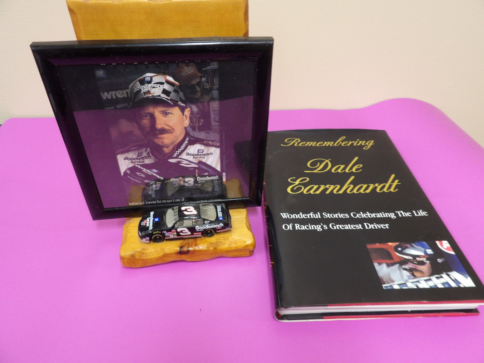 Lot of 2 Dale Earnhardt book and picture frame with scale car: Scale car is 3 inches length.