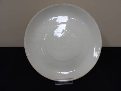 Chinese qingbai glazed dragon plate with imperial kitchen mark: 10 inches diameter.
