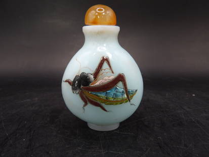 Chinese antique enamel painted grasshopper glass snuff bottle with Qing dynasty Qianlong mark: 2.2 inches height.