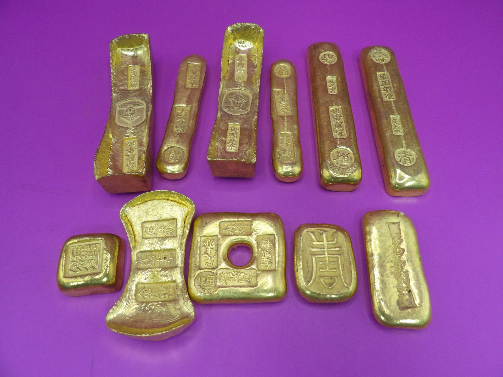 lot of 11 Chinese ingot shaped gold gilt metal (1 of 5)