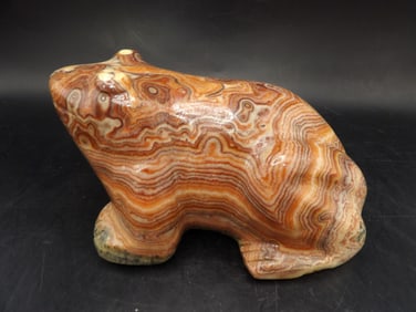 Large crowley ridge agate fine toad carving