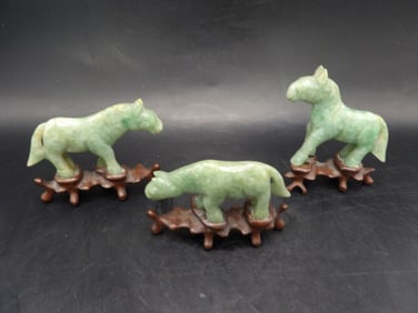lot of 3 Chinese jadeite jade horse carving with wooden stand