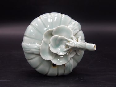 Antique Chinese Longquan Kiln Water Dropper Insect Flower Petals