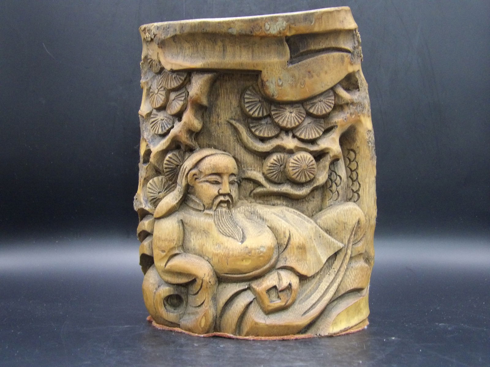 Bamboo Brush Holder Scholar Prunus Blossom: Bottom has film to protect the surface. 7.5 inches height.