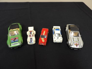 Lot of 5 scale car Turbo x 2, Tomica, Hot Wheels and Matchbox
