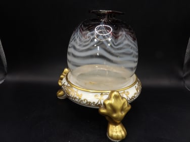 Beautiful art glass vase and porcelain footed plinth with lion paws lot of 2