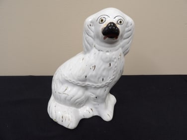 Ceramic Spaniel mantle dog figurine probably antique Staffordshire