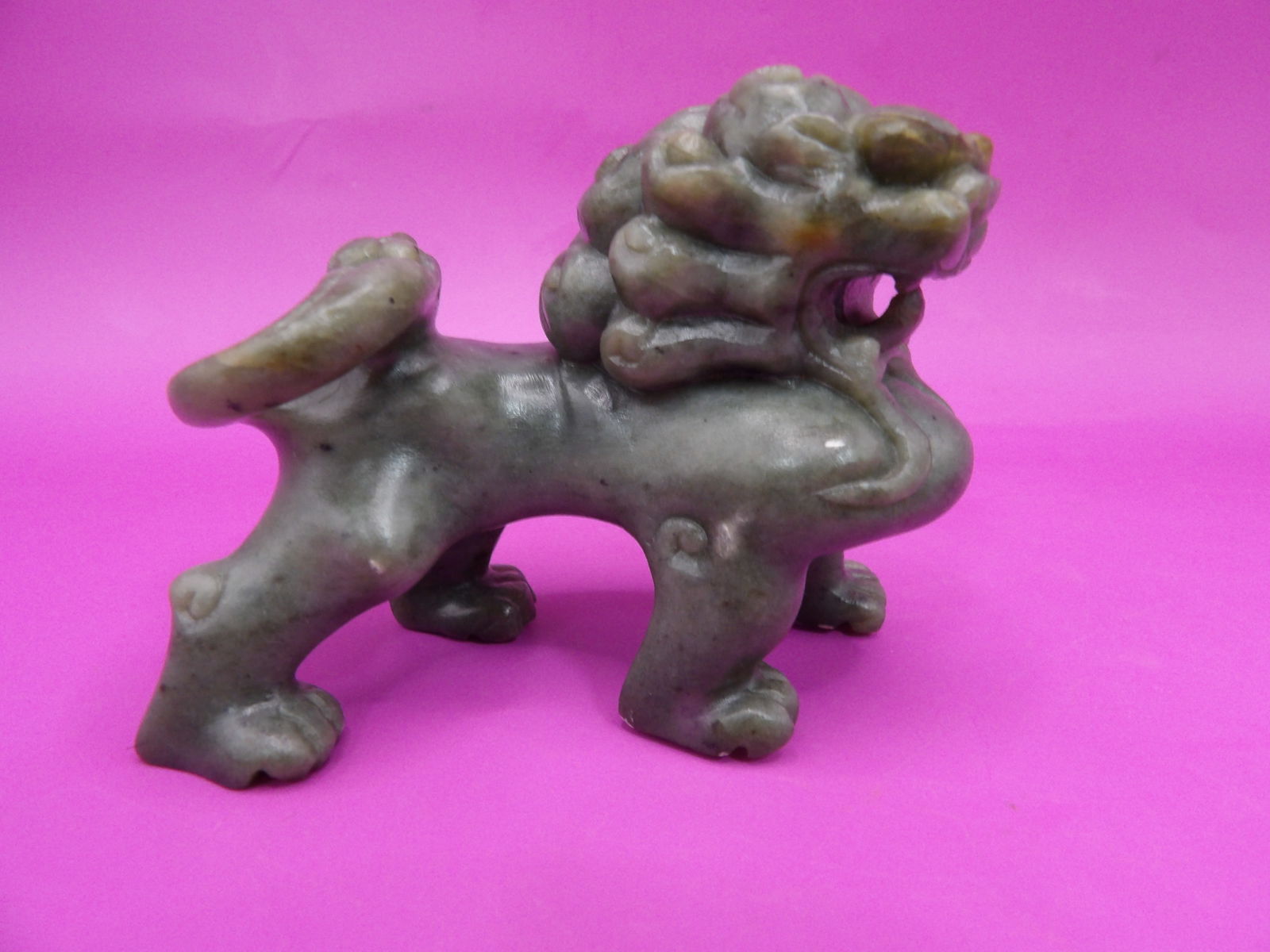 Chinese jade foo dog carving statue (1 of 7)