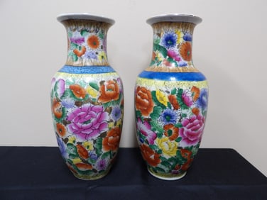 lot of 2 Chinese Mille Fleurs porcelain vases - Self arranged shipping is in house shipping.