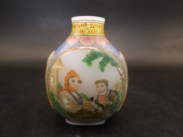 rare Chinese Qing dynasty Qianlong mark enamel painted European subject glass snuff bottle