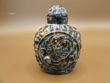 Chinese antique carved amber snuff bottle