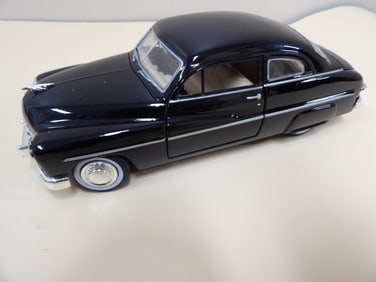 Motomax 1949 Mercury Eight coupe