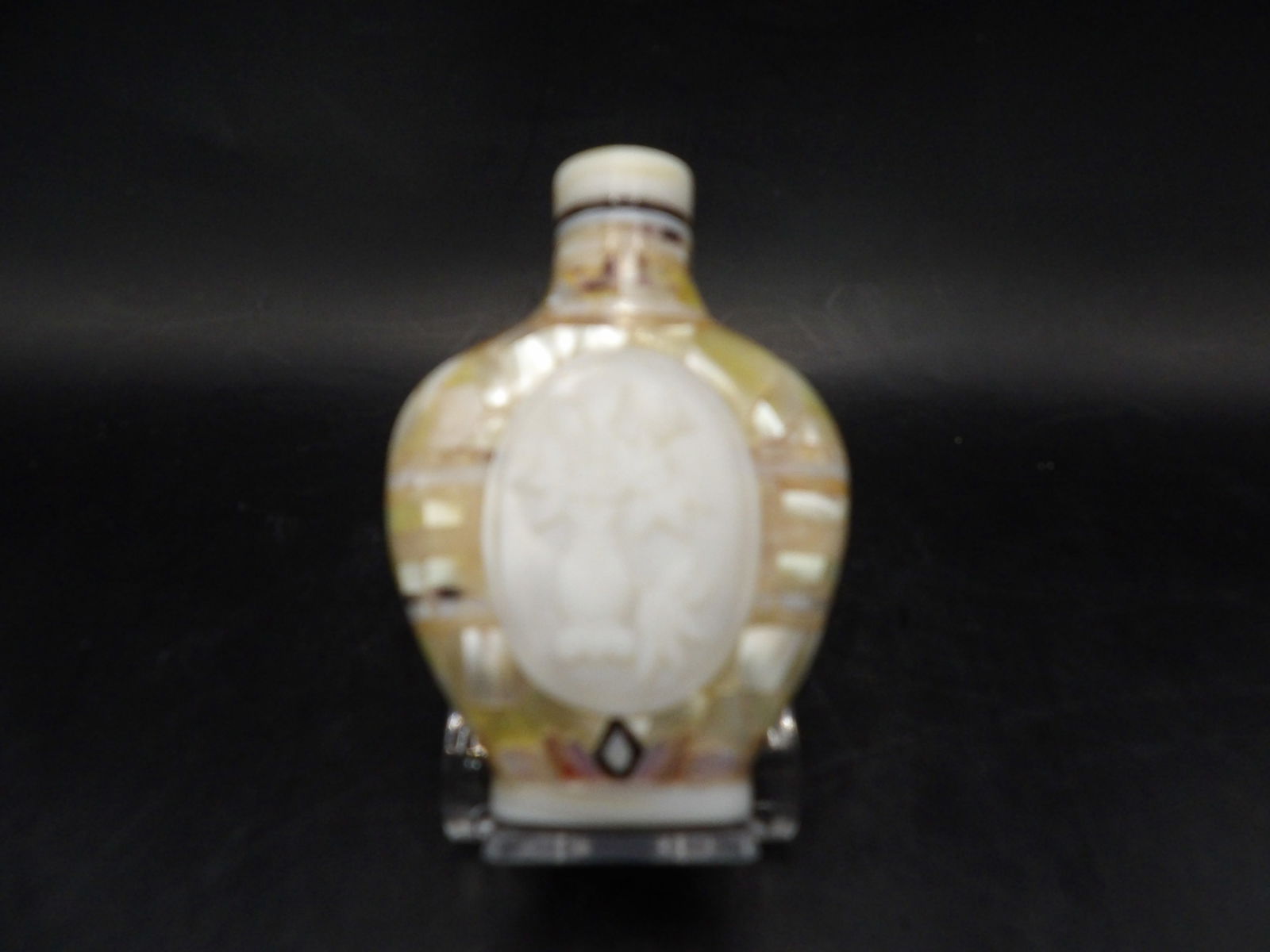 Fine antique Chinese mother of pearl floral snuff bottle (1 of 7)