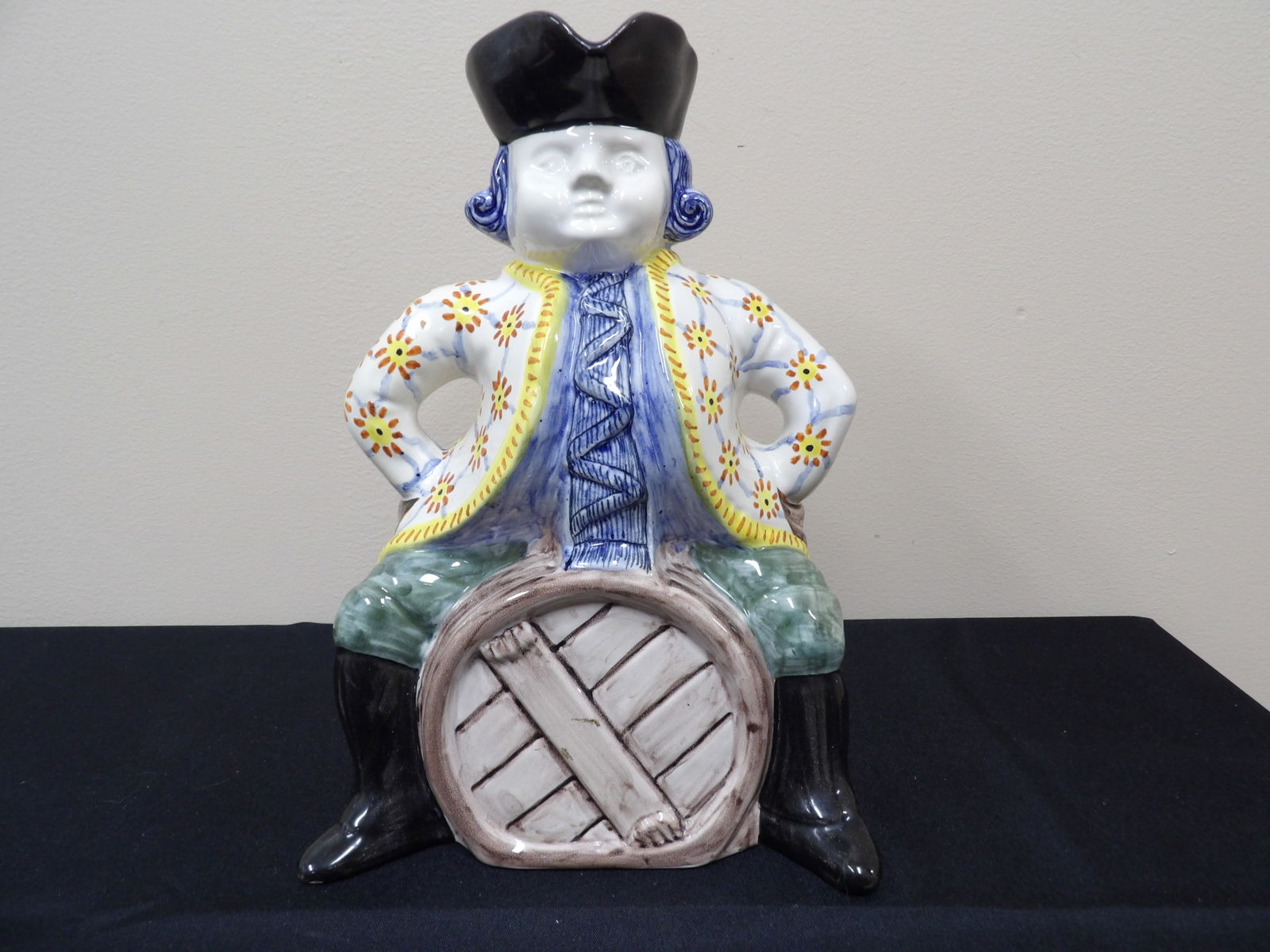 antique Tiffany ceramic Toby jug depicting a colonial man seated on a keg 19th century (1 of 8)