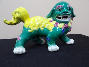 Chinese porcelain foo dog statue