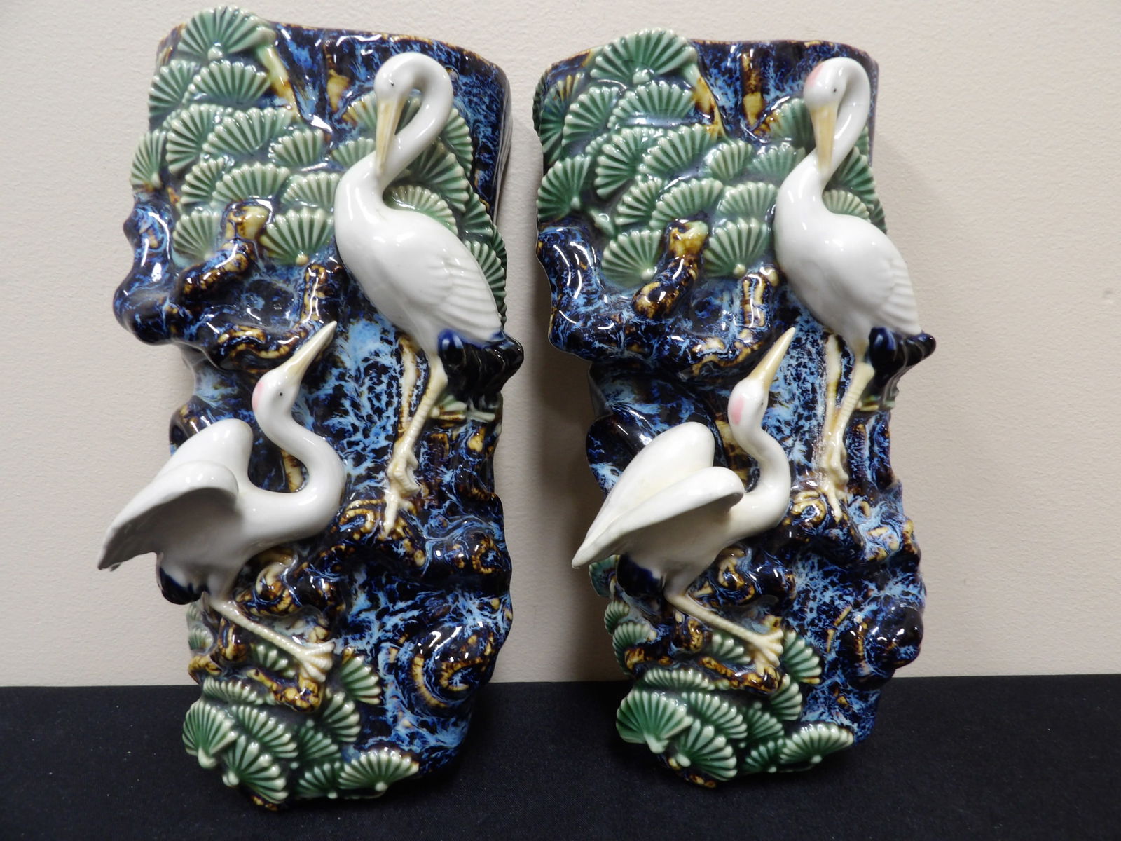 lot of 2 Chinese Majolica cranes pine trees wall vases (1 of 7)