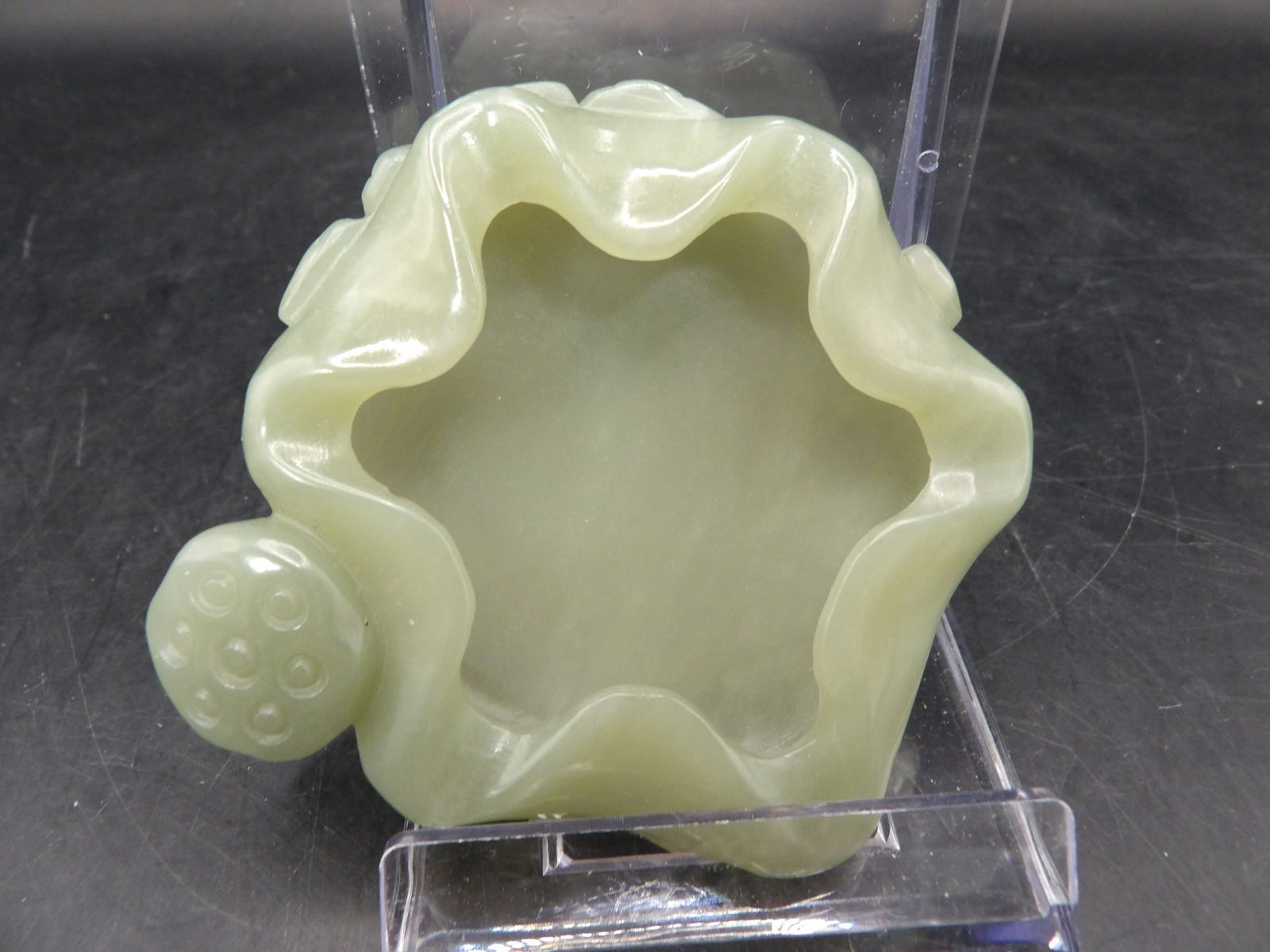 Chinese carved jade brush washer: 3 inches length. 67 grams.