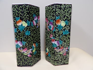 lot of 2 Chinese hexagon shaped porcelain hat stands with Qing dynasty Tongzhi mark