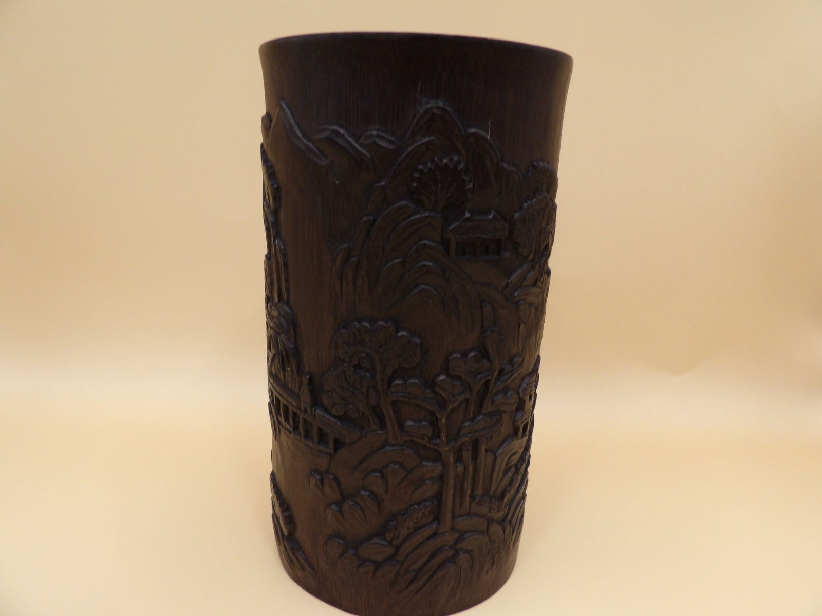 Chinese fine carved bamboo brush holder (1 of 7)